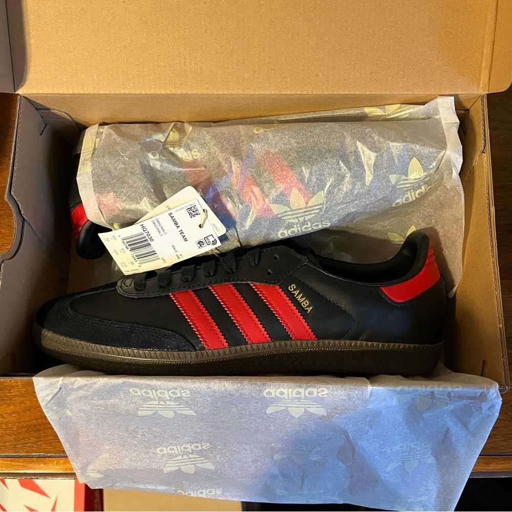 ADIDAS Samba Manchester United Shoes - Picture 10 of 12